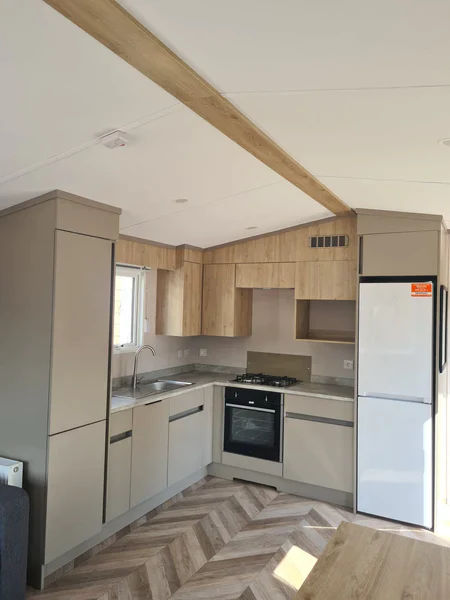Casa móvil T2 Tachoer Mobilada – Conforto e Estilo em Cada Detalhe - Imagen 2