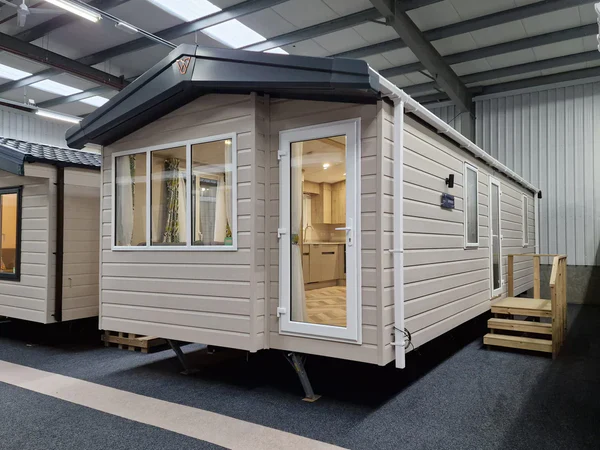 Casa móvil T2 Tachoer Mobilada – Conforto e Estilo em Cada Detalhe